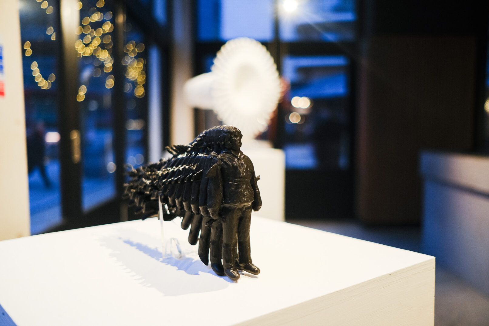 3D sculpture shows a decomposed person